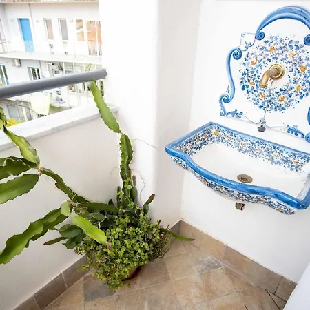 Centre Urban Art Couette-café 4*