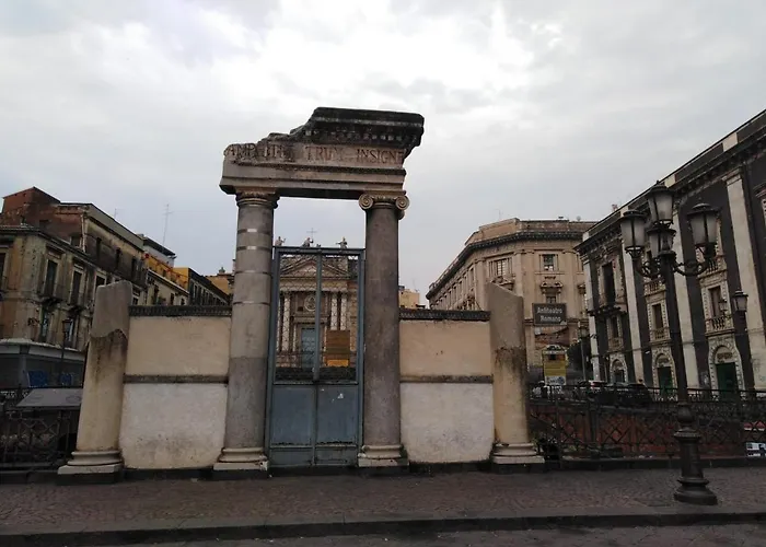 Centre Urban Art Bed and Breakfast Κατάνια